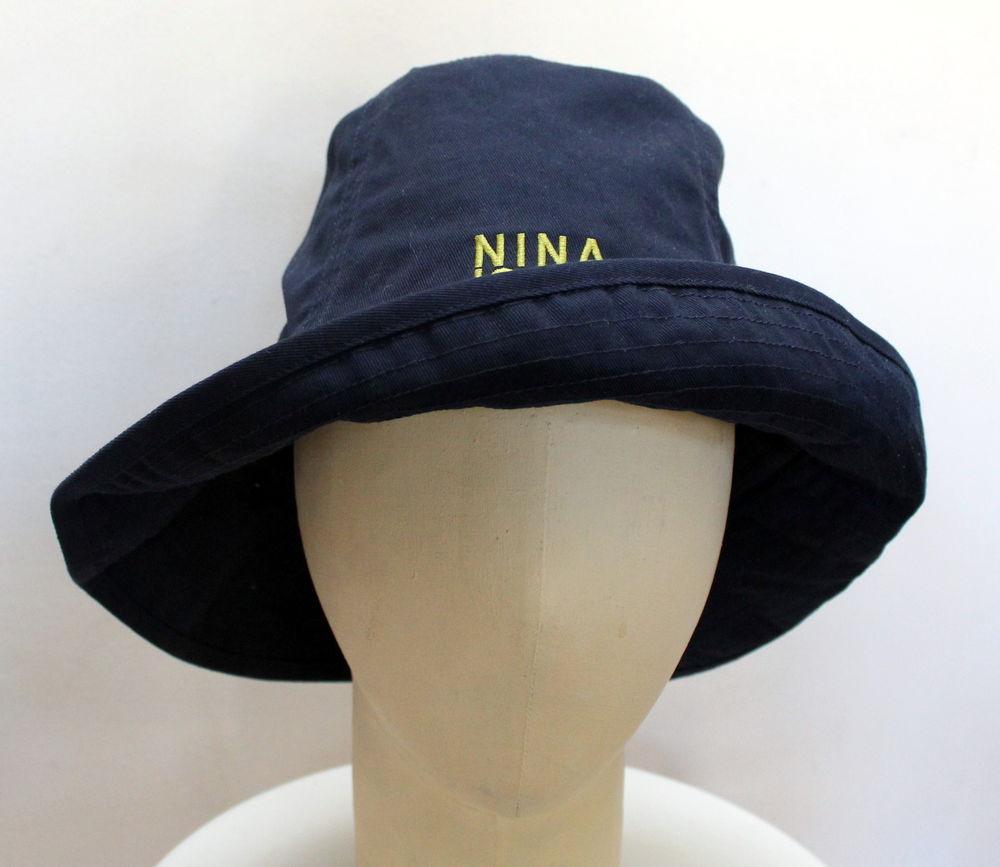 Chapeau marine NINA RICCI 90 Issy-les-Moulineaux (92)
