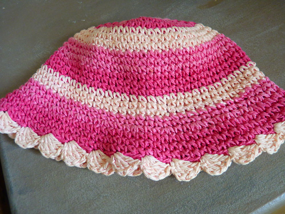 chapeau rose gémo fille 49 cm soit 1/2 ans tbe 1 Brienne-le-Château (10)