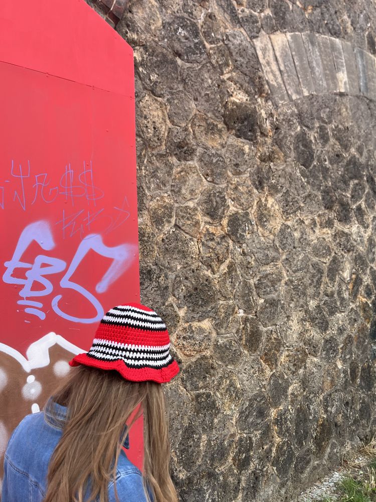 Chapeau Bob rouge Mixte Fait main 41 Paris 10 (75)