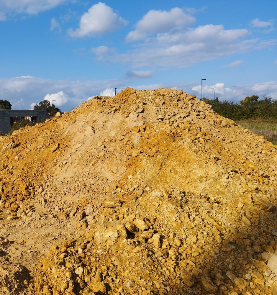 Don et chargement de terre 0 Cantenay-�pinard (49)