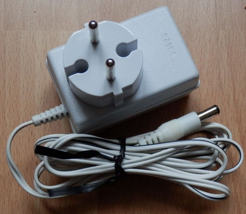 Chargeur adaptateur 5,3 V 140 mA : Tr�s bon �tat 5 �vry (91)