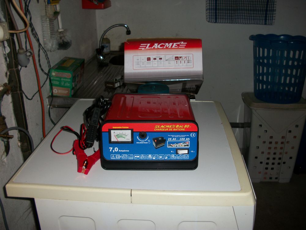 chargeur de batterie pour voiture-tracteur 45 Plo�ven (29)