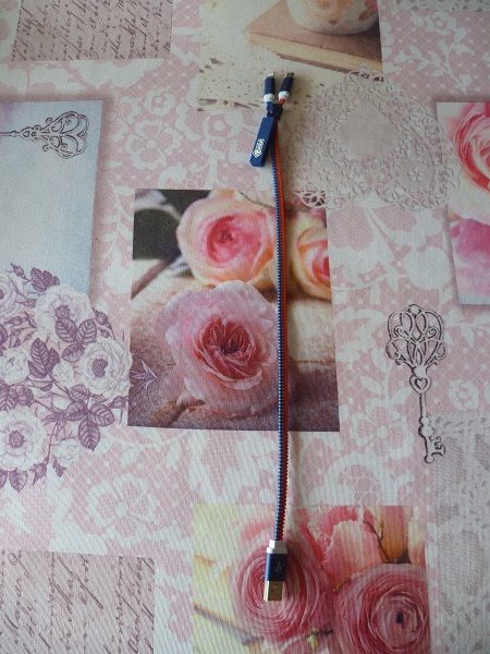 Chargeur Iphone FDJ marque publicitaire collection t�l�phone 6 F�ves (57)