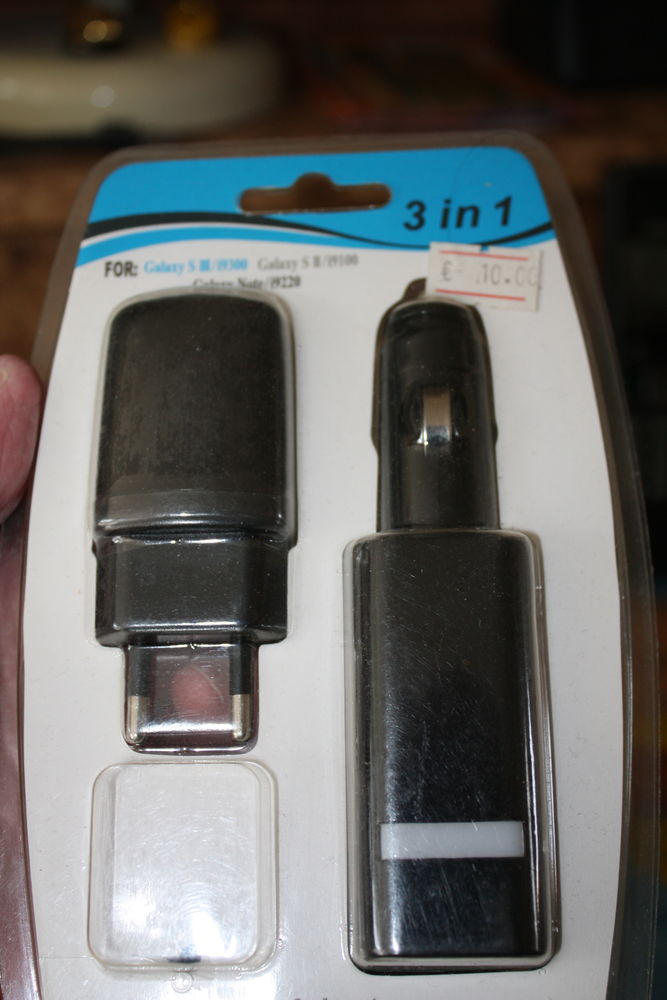 Chargeur USB NEUF 4 Massy (91)