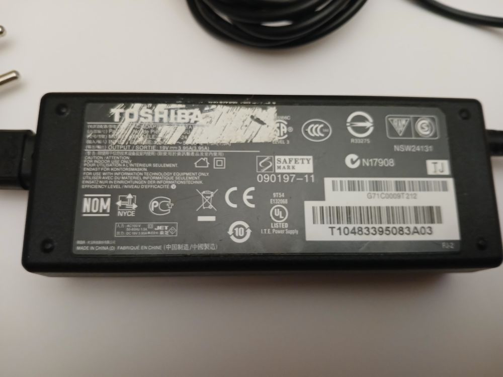 chargeur ordinateur Toshiba T10483395083A03 / G71C0009212 12 L'Isle-d'Abeau (38)