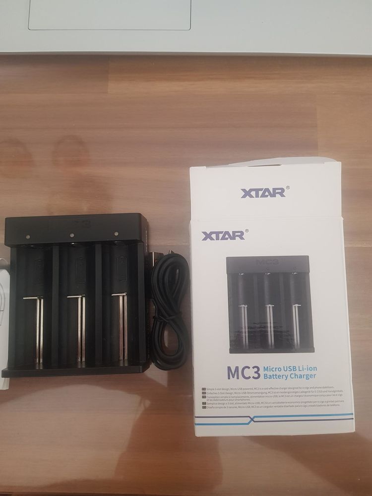 Chargeur pile accu 18650 ? marque XTAR MC3 8 Marseille 9 (13)
