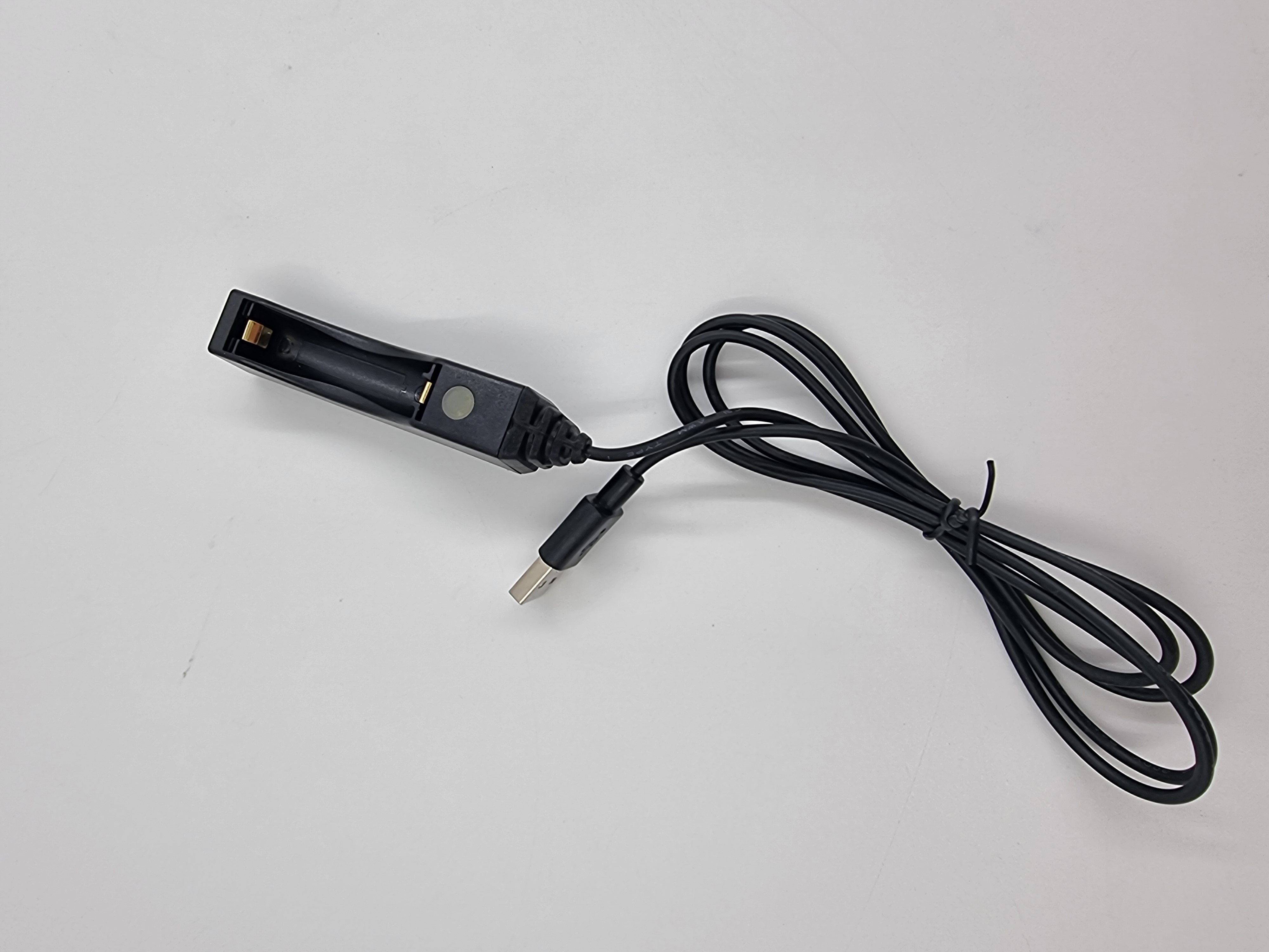 Chargeur de piles AAA Ledlenser noir 1 Vulbens (74)