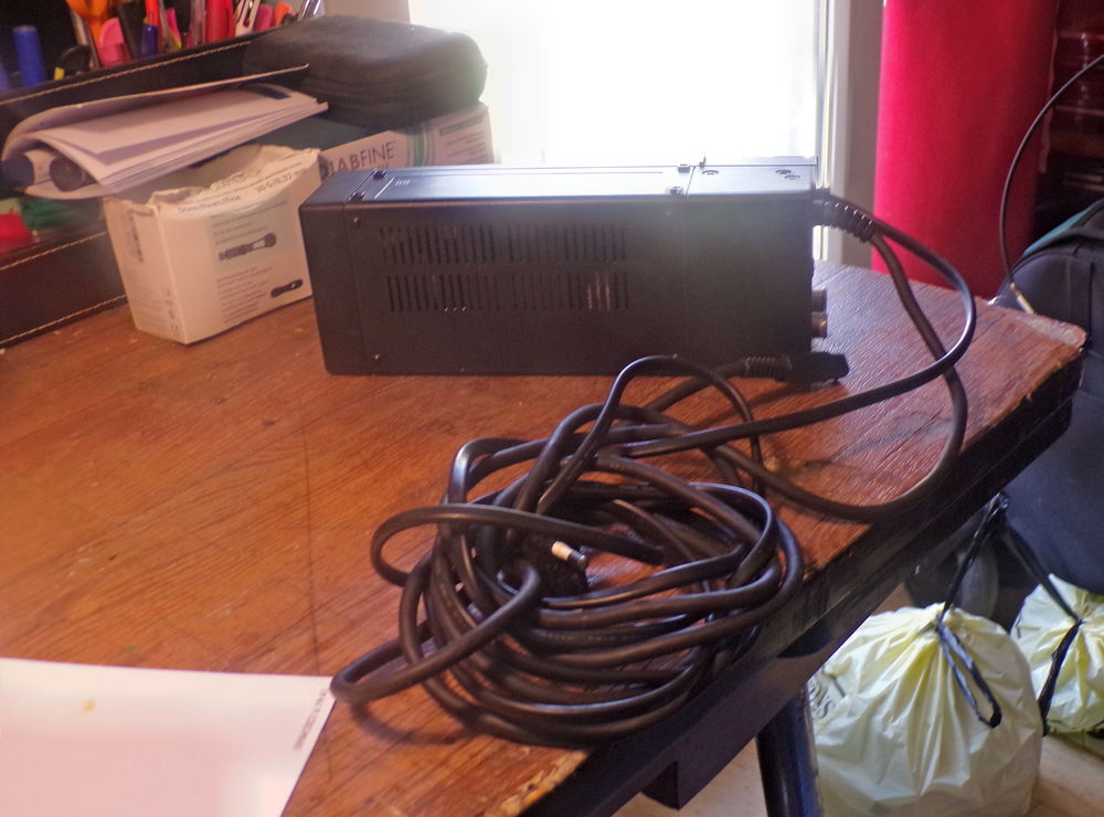 chargeur pour cam�scope schneder
tel 0953962707 70 Rouen (76)