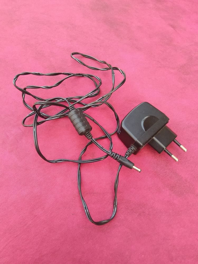 Chargeur pour Logitech mod�le : DSA-0051-03FEU 5 Avermes (03)