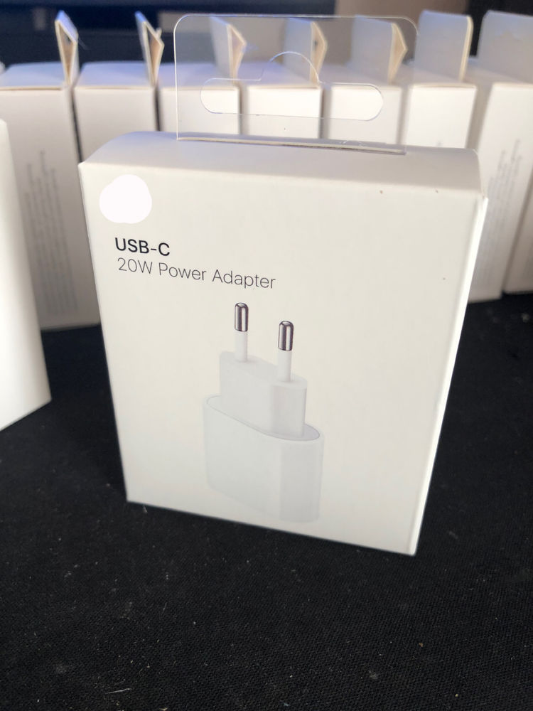 chargeur secteur rapide IPhone avec box 8 Salon-de-Provence (13)