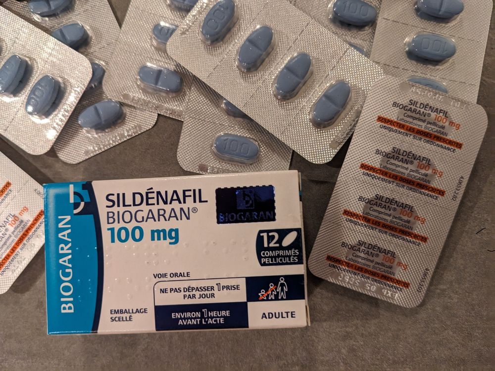 Chargeur SILDENAFIL pour bien recharger les piles.
booster 15 Marseille 13 (13)