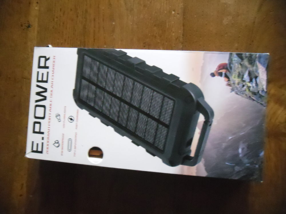 Chargeur solaire E POWER
15 Borey (70)