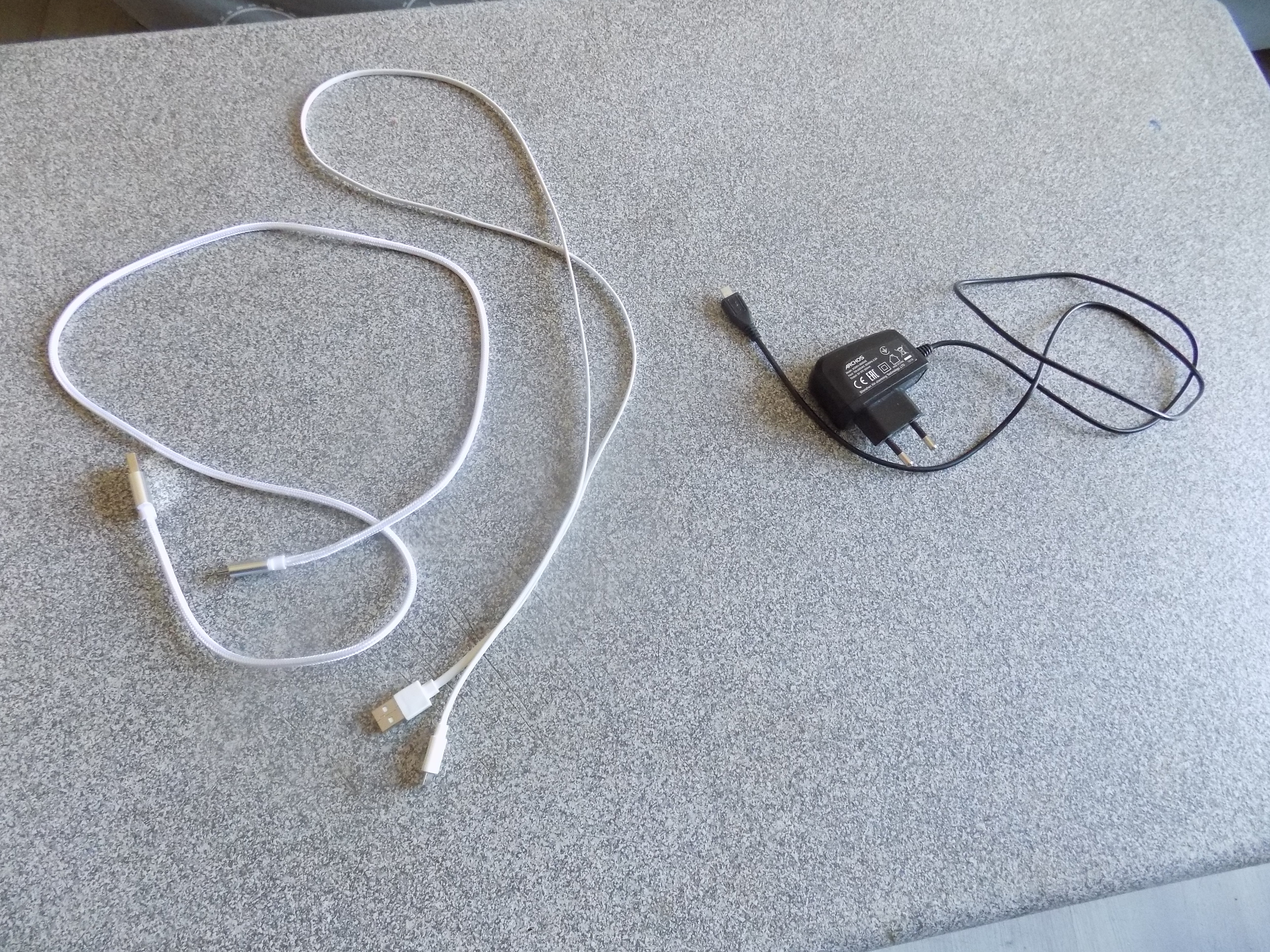 chargeurs t�l�phone portable 1 La Motte-d'Aveillans (38)