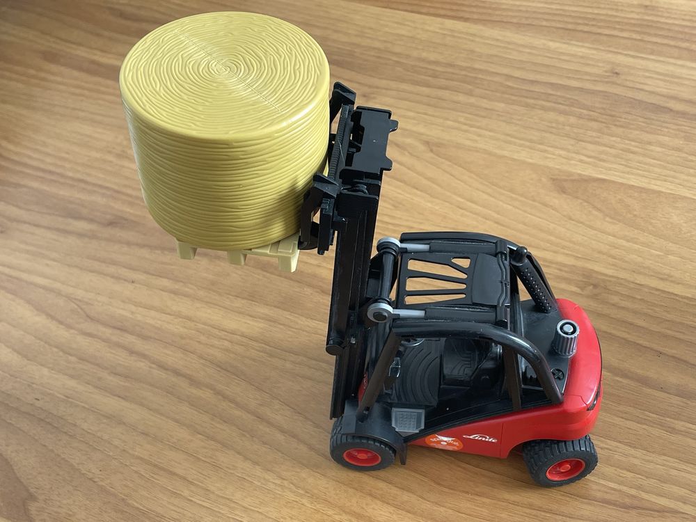 Chariot �l�vateur Linde H30D Bruder + acc�ssoires 20 Lillebonne (76)