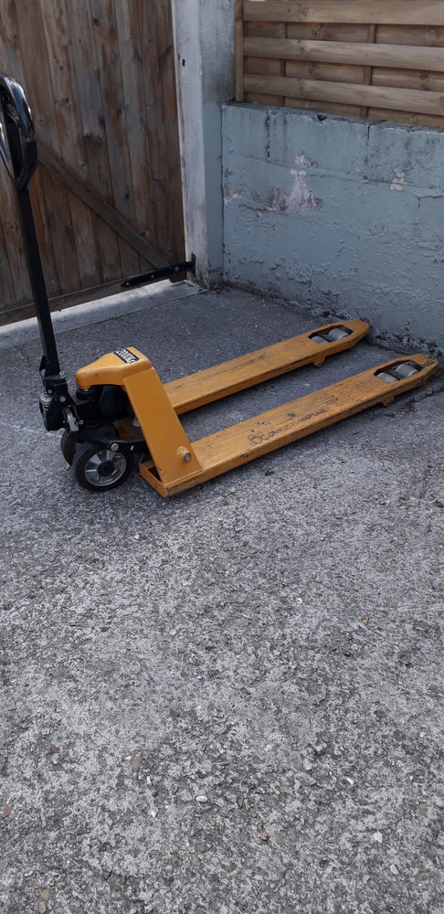 chariot �l�vateur 150 Neuilly-sur-Marne (93)