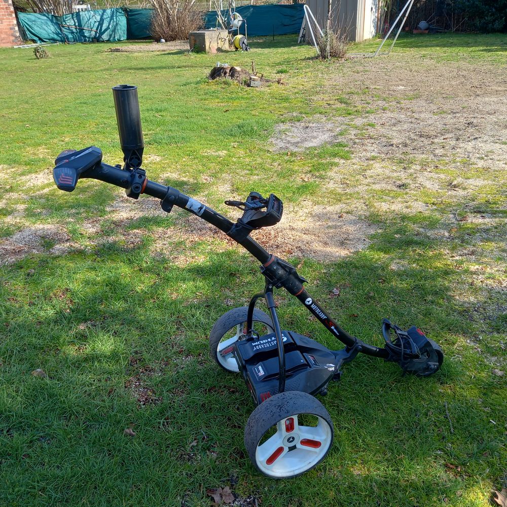 chariot de golf �lectrique. 450 Biscarrosse (40)