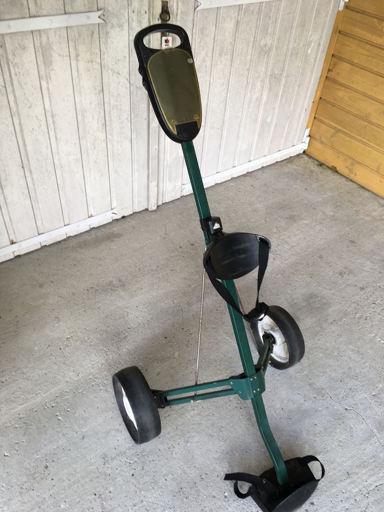 Chariot de golf manuel aluminium
25 Castres-Gironde (33)