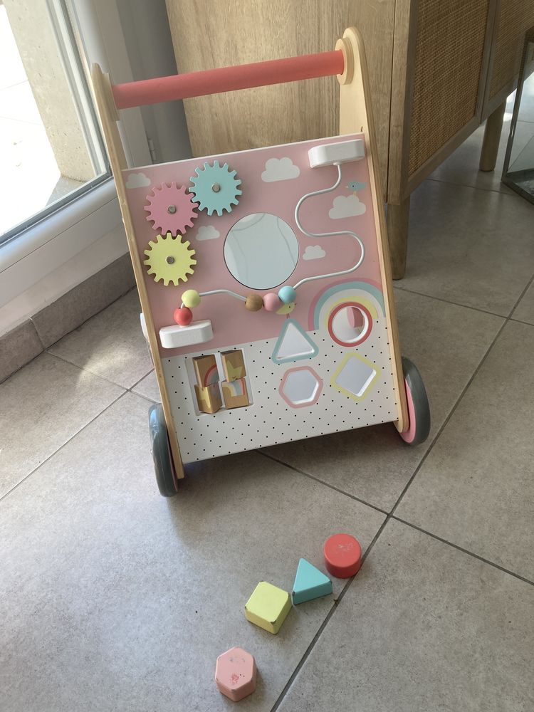 Chariot de marche b�b� 25 Nice (06)