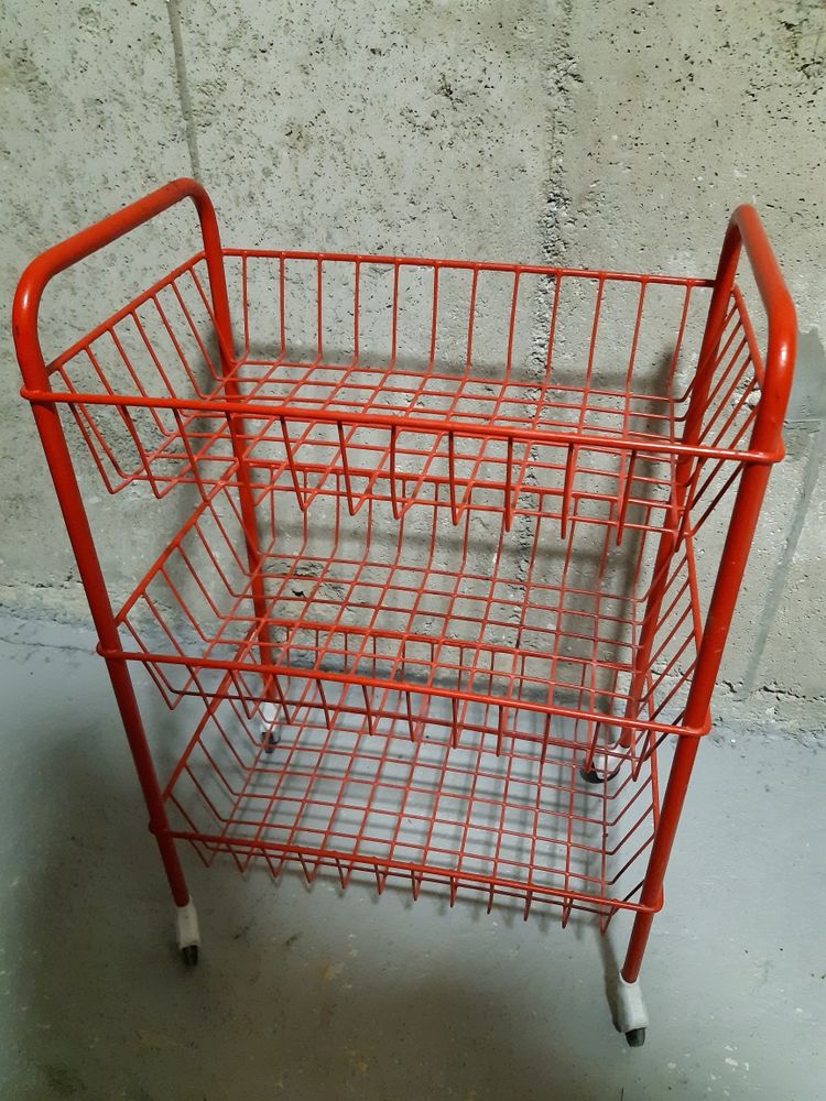 chariot a roulettes 15 La Toussuire (73)