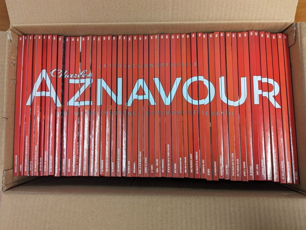 CHARLES AZNAVOUR L'INTEGRALE EN 50 LIVRES-CD DE  A  2015 295 Verteillac (24)