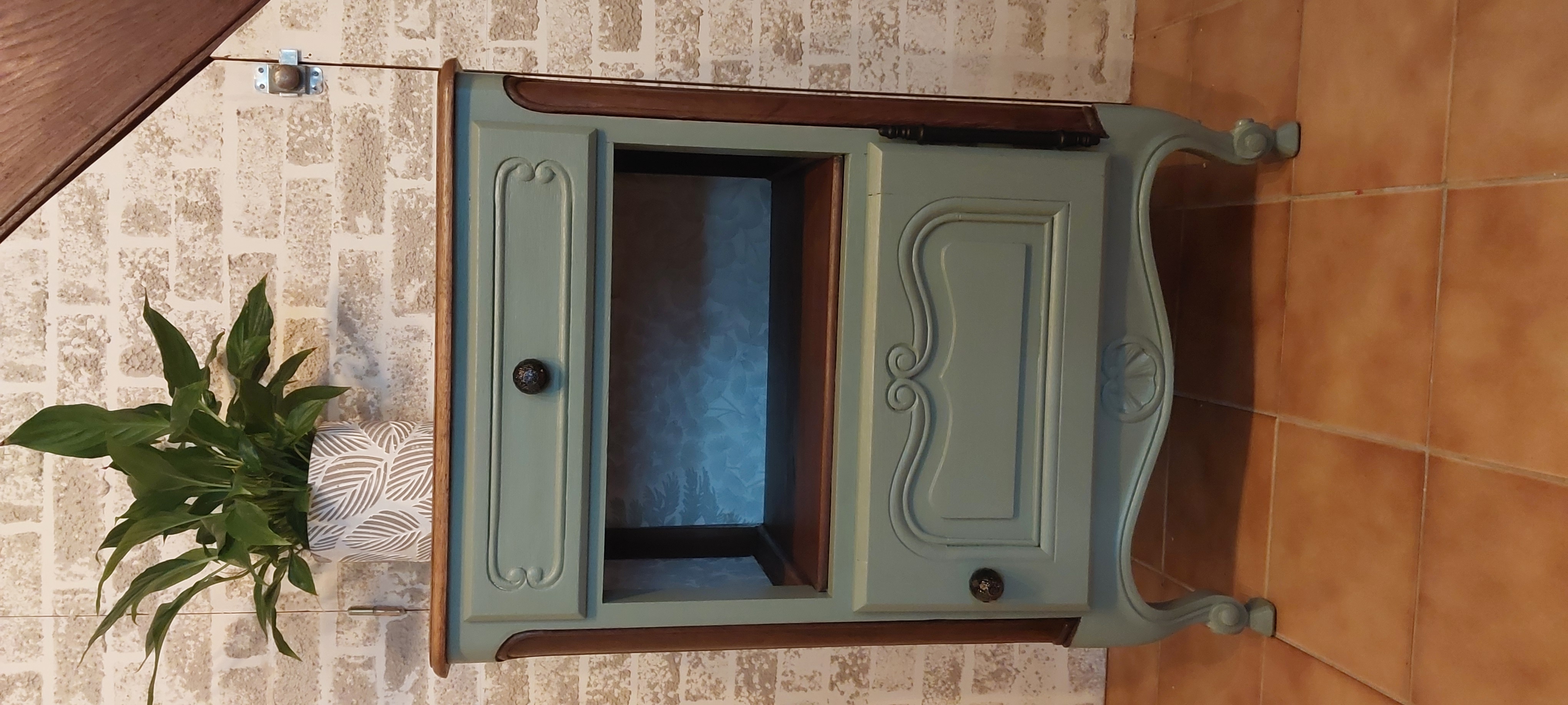 Charmant petit meuble de rangement id�al g�te 110 Salies-de-B�arn (64)