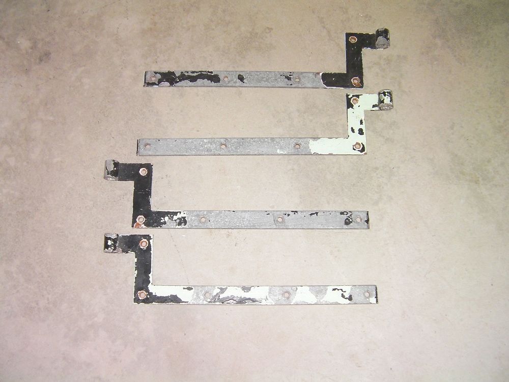 Lot de 4 charni�res pour volet 10 Renaz� (53)