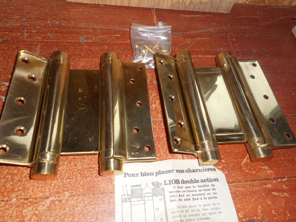 2 charni�res a ressorts double action en laiton poli 45 Neufch�teau (88)