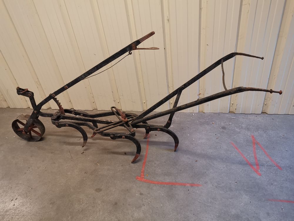 charrue de d�coration
30 Angers (49)