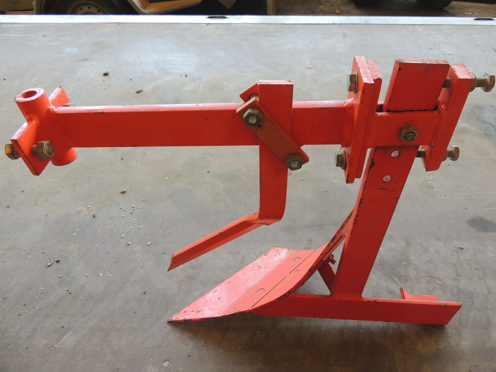 Charrue mono soc pour motoculteur 95 Le Sap (61)