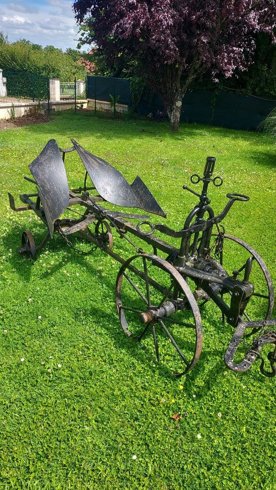 Charue ancienne 50 Nogent-sur-Vernisson (45)