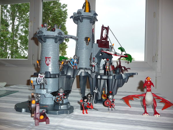 chateau playmobil dragon