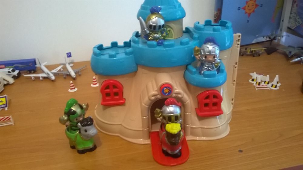 Ch�teaux et chevaliers 10 Beuzeville (27)