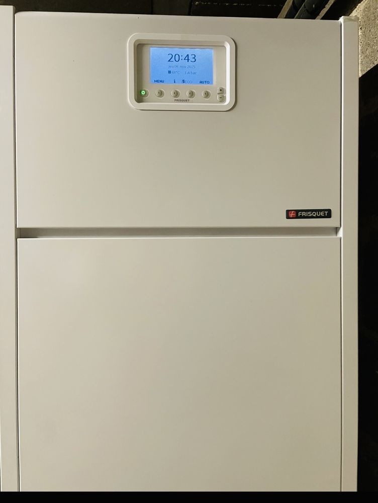 Chaudi�re gaz � condensation FRISQUET 2000 Gien (45)