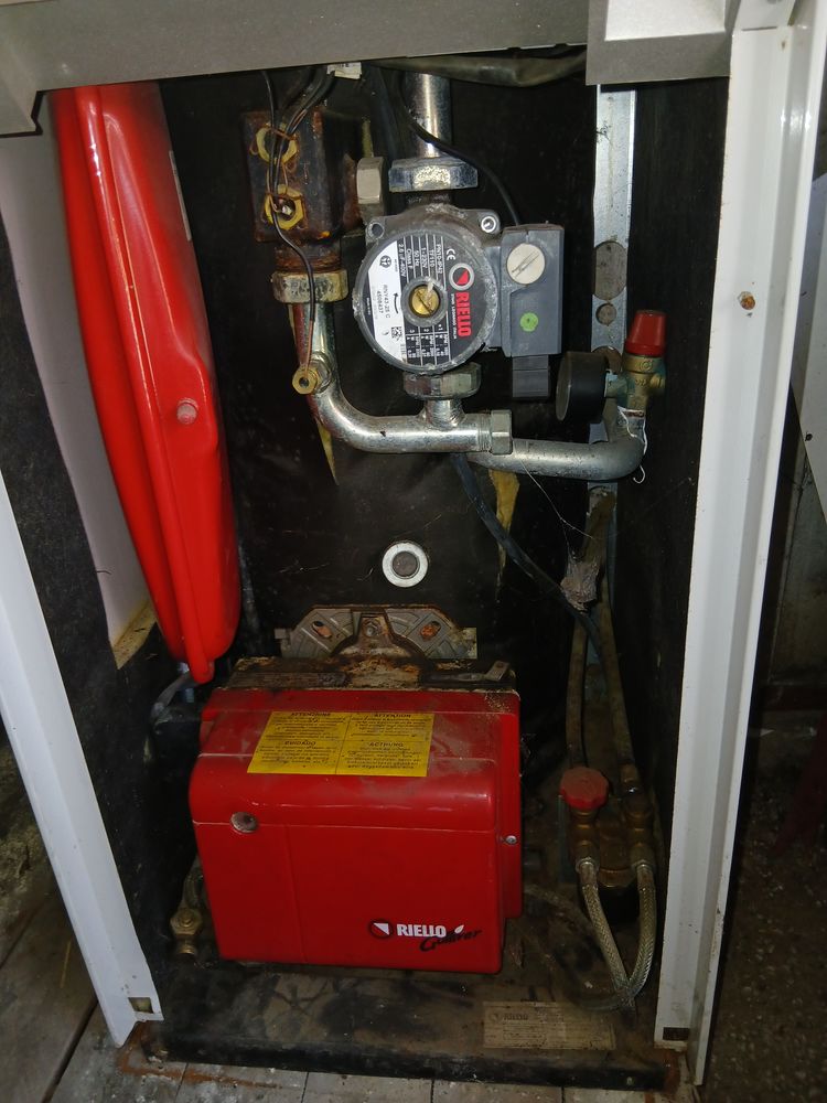 chaudi�re fioul 250 Neuve-Maison (02)