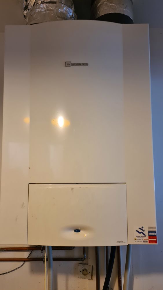 Chaudiere Hybride gaz condens ELM Leblanc Megalis GHA C24 1H 800 Pompignac (33)