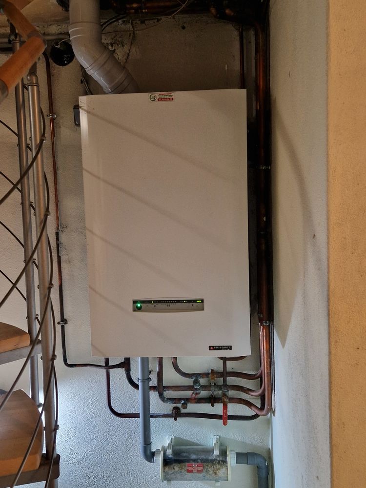 chaudi�re Hydromotrix mixte � condensation 25 KW 420 Montmorency (95)