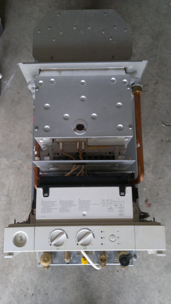 Chaudi�re murale VIESMANN  gaz double service  vitopend 100  0 Nyons (26)