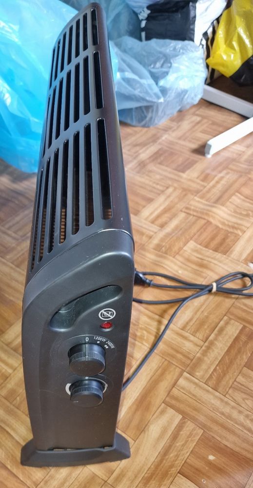 Chauffage �lectrique � thermostat. De marque Rowenta. 25 Saint-Etienne (42)