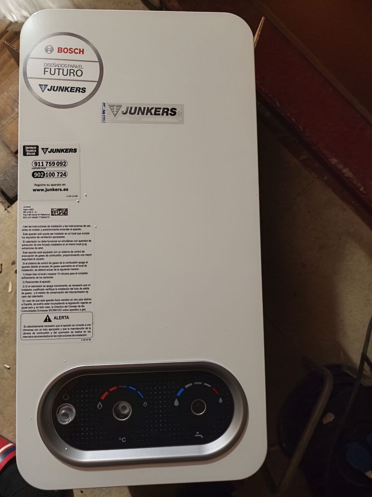 Chauffe eau Bosch Hydro 4200 pour mobile home 220 Manthes (26)