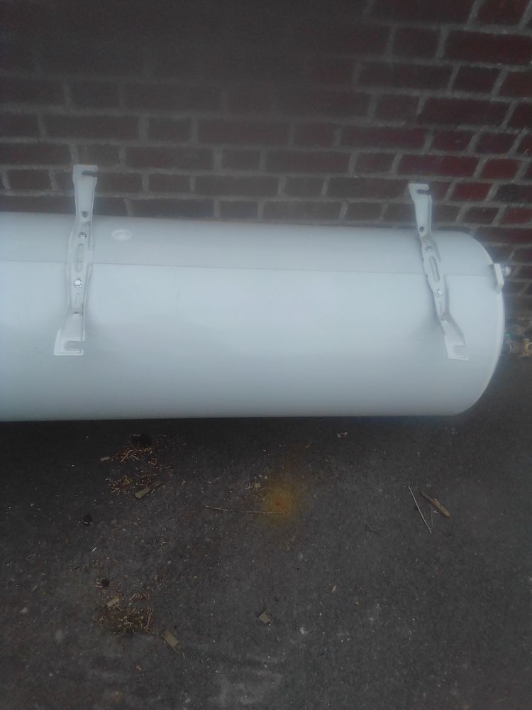 chauffe eau et goulotte de pompe a chaleur 100 Foucarmont (76)