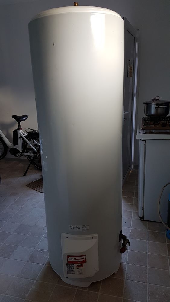 
CHAUFFE- EAU 200 Vihiers (49)