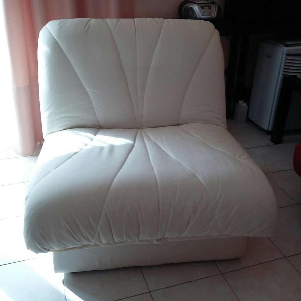 CHAUFFEUSE de salon, chambre, loggia..... 80 Saint-Jean-de-Luz (64)