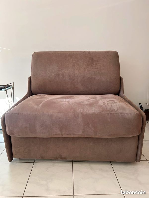 Chauffeuse / vrai lit 1 place 490 Aubagne (13)