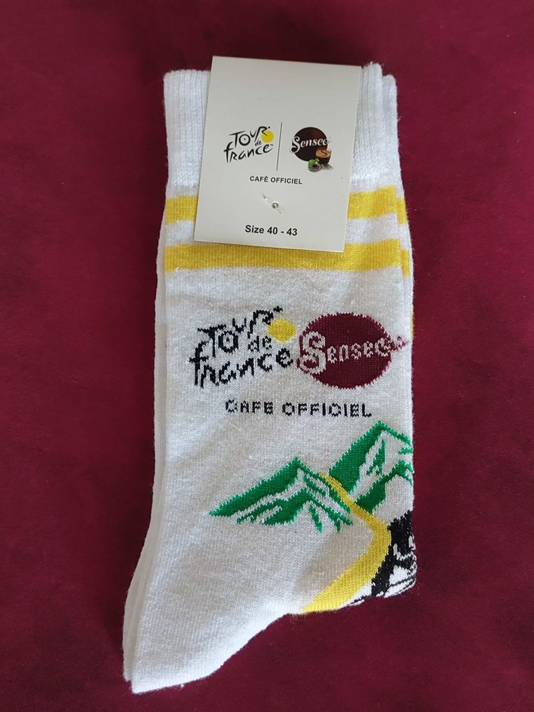 Chaussettes neuves pointure 40-43 du tour de france ( n�2) 5 Avermes (03)