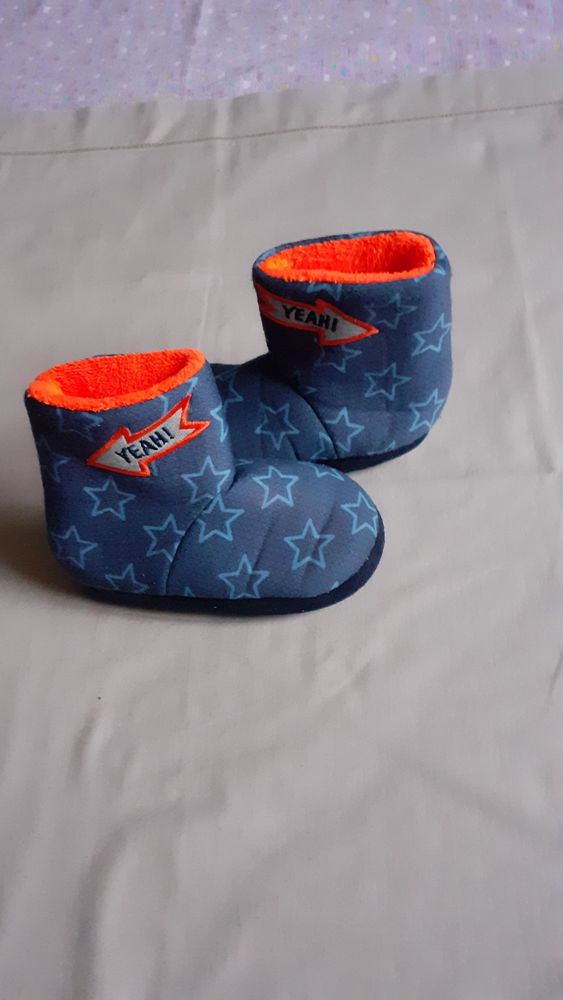 Chaussons gar�on pointure 24 3 Grisolles (82)