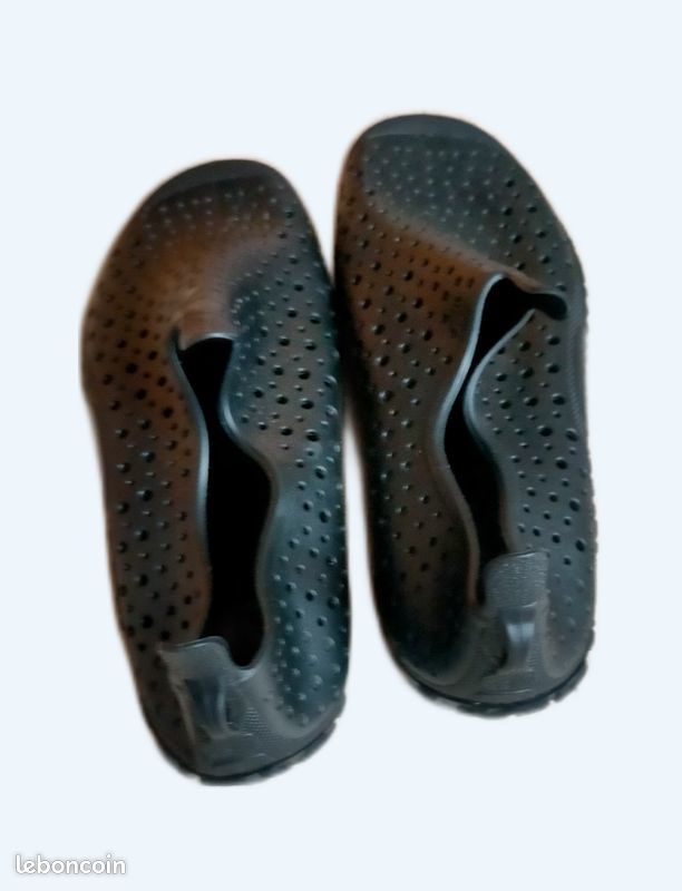Chaussons noirs NABAIJI - taille 35 - 36 4 Beauchamp (95)