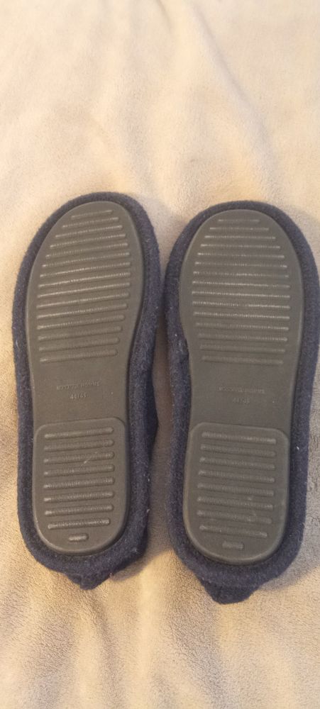 Chaussons pantoufles charentaises   homme 10 Paris 19 (75)