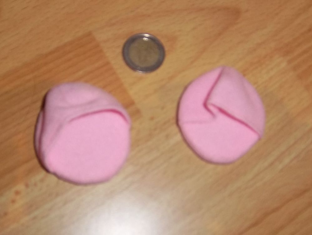 Chaussons roses pour poup�e 1 Colombier-Fontaine (25)