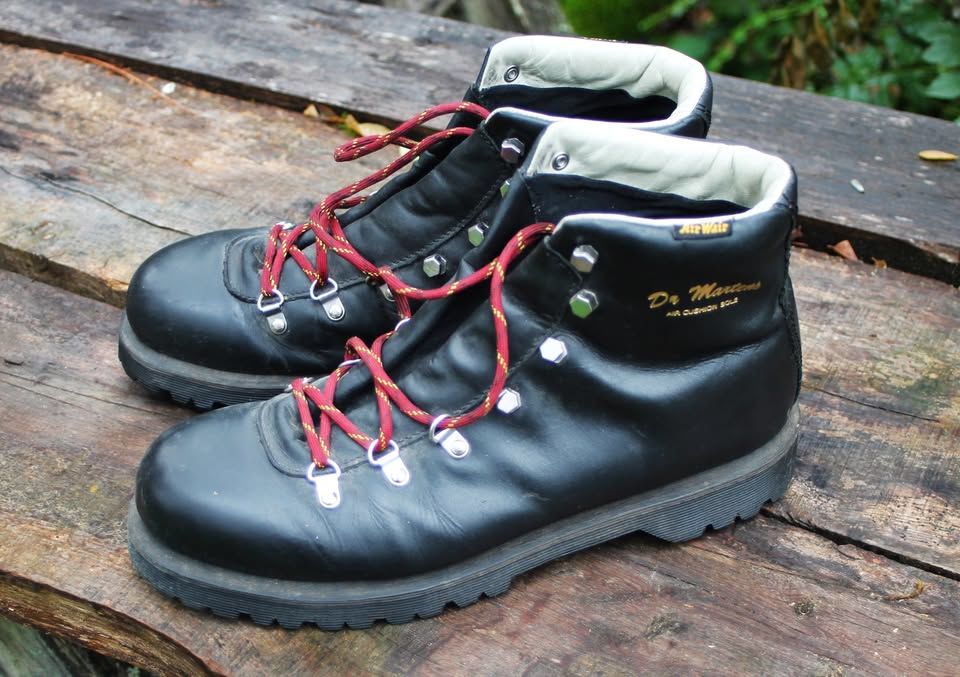 chaussure cuir Dr Martens . 
80 Pontcirq (46)