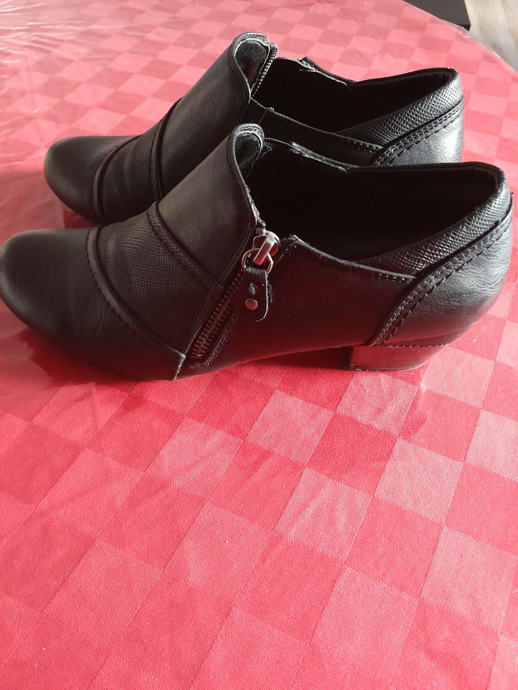 Chaussure  cuir style Derbie 
10 Gentilly (94)
